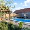 Gorgeous Home In Drinovci With Wifi