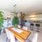 Cozy Apartment In Kastel Novi