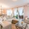 Four-Bedroom Holiday Home In Kastel Novi