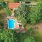 Two-Bedroom Holiday Home In Trilj - Trilj