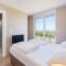 3 Bedroom Lovely Apartment In Povljana