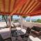 Three-Bedroom Holiday Home With Sea View In Praznica