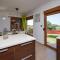 3 Bedroom Awesome Home In Liznjan - Ližnjan