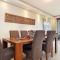 Dolphin Beach E5