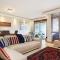 Dolphin Beach E5