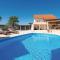 Five-Bedroom Holiday Home In Gorica