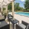 Stunning Home In Bale With Wifi - Bale