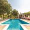 Six-Bedroom Holiday Home In Zagvozd