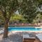 Six-Bedroom Holiday Home In Zagvozd