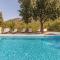 Six-Bedroom Holiday Home In Zagvozd