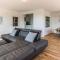 Cozy Home In Bosau With Kitchen