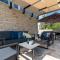 1 Bedroom Beautiful Home In Blato