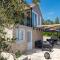 1 Bedroom Beautiful Home In Blato