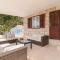 Lovely Home In Pucisca With Jacuzzi