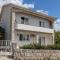 2 Bedroom Gorgeous Home In Karlobag