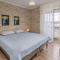 2 Bedroom Gorgeous Home In Karlobag