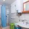 Holiday Home Pucisca 40