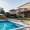 Stunning Home In Tinjan