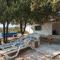 Holiday Home Pucisca 40
