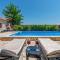 Two-Bedroom Holiday Home In Lisane Tinjske