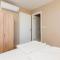 Lovely Apartment In Povljana