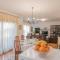 Three-Bedroom Holiday Home In Prolozac Donji