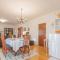 Three-Bedroom Holiday Home In Prolozac Donji