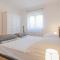 Three-Bedroom Holiday Home In Prolozac Donji