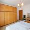 Stunning Apartment In Koromacno