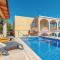 Gorgeous Apartment In Karbuni With Wifi