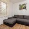 Nice Apartment In Cres With Kitchen