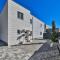 Cozy Home In Kastel Stari