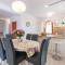 Three-Bedroom Holiday Home In Vabriga
