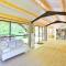 4 Bedroom Stunning Home In Lagnes