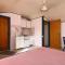 Awesome Apartment In Umag With Wifi