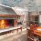 4 Bedroom Stunning Home In Neoric