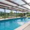 4 Bedroom Stunning Home In Neoric