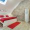 Awesome Home In Ploce With Jacuzzi - Ploče