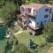Holiday Home Grab I