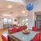 Three-Bedroom Apartment In Rogotin