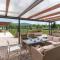 4 Bedroom Stunning Home In Neoric