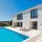 Lovely Home In Supetar Brac
