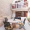 Gorgeous Home In Pucisca With Wifi