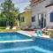 Pet Friendly Home In Naselje Muzini