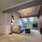 Stylish City Centre Apartment with Parking