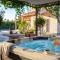 Nice Home In Sibenik With Jacuzzi - Šibenik (Sebenico)