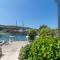 Beautiful Apartment In Supetarska Draga