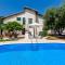 Stunning Home In Broce With Wifi - Broce