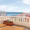Holiday Home Bok