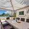 Amazing Home In Zagvozd With Jacuzzi - Zagvozd